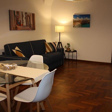 Stefano'S Apartment Bari Exterior photo